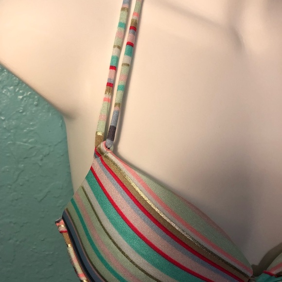 Victoria's Secret bathingsuit top 34B - Picture 2 of 7